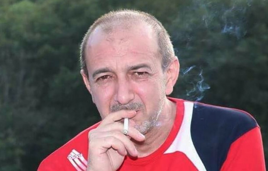 Dəli adam   – Günün şeiri