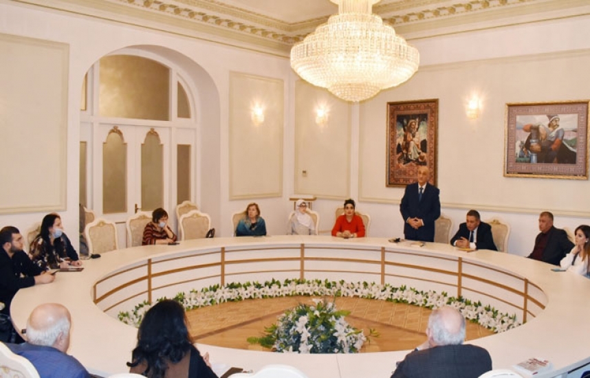 Bakıda Nazim Hikmətin yubileyi keçirilib 