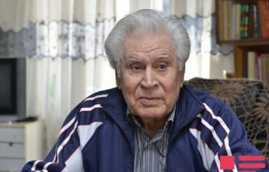 Yazıçı Əfqan vəfat edib  