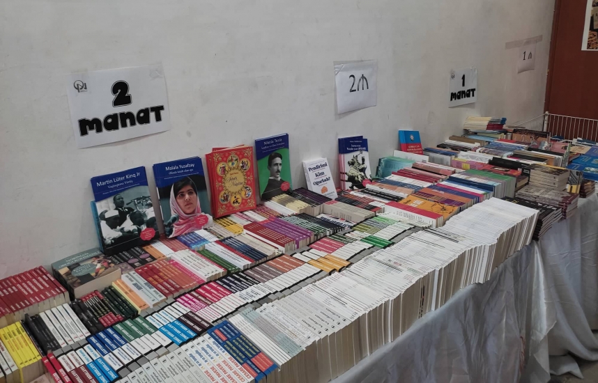 Kitablar inanılmaz qiymətə   - Yaz sərgisi