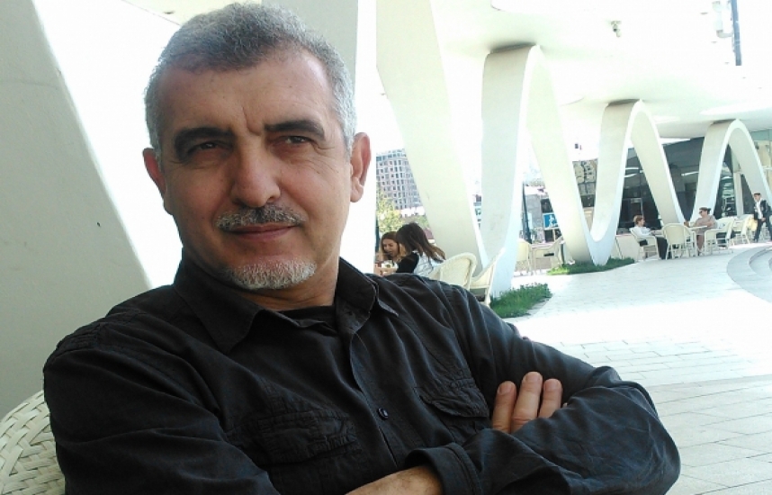 Yeməklər dadsız olar, qiymətlər baha  - Günün şeiri