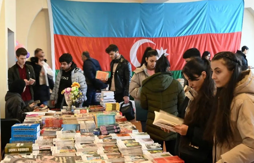 Bakıda “Endirimli Kitab Yarmarkası”na start verilir   - 1, 2, 3 manata unikal nəşrlər